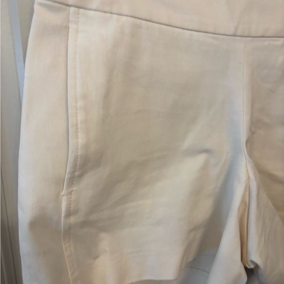 Lilly Pulitzer white trouser pull on shorts with zipper size 4 - Picture 4 of 13